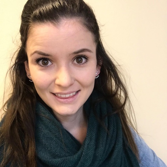 Meet your Posher, Laurie - Picture 1 of 1